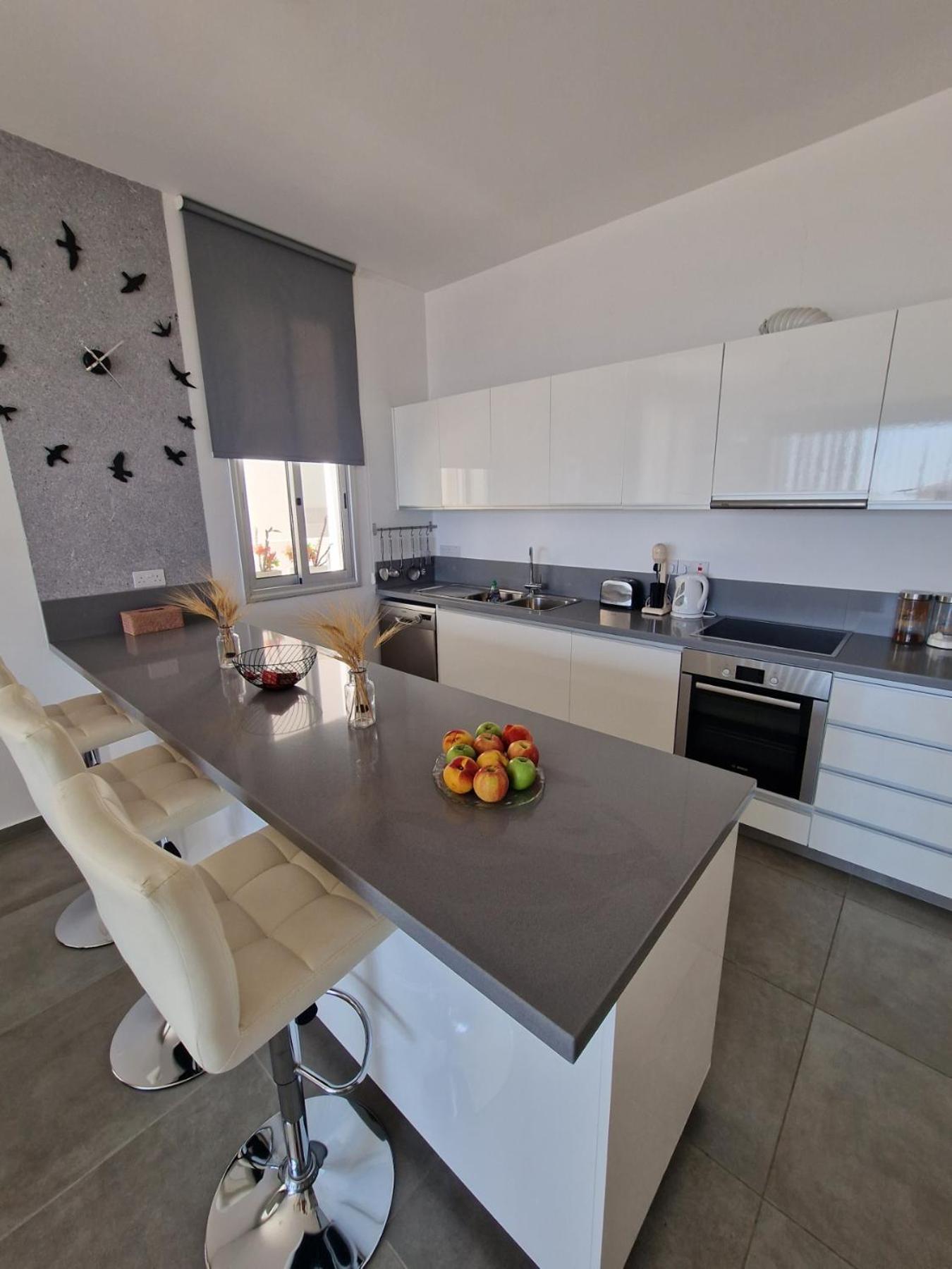 Leonidas Villa Paphos ภายนอก รูปภาพ